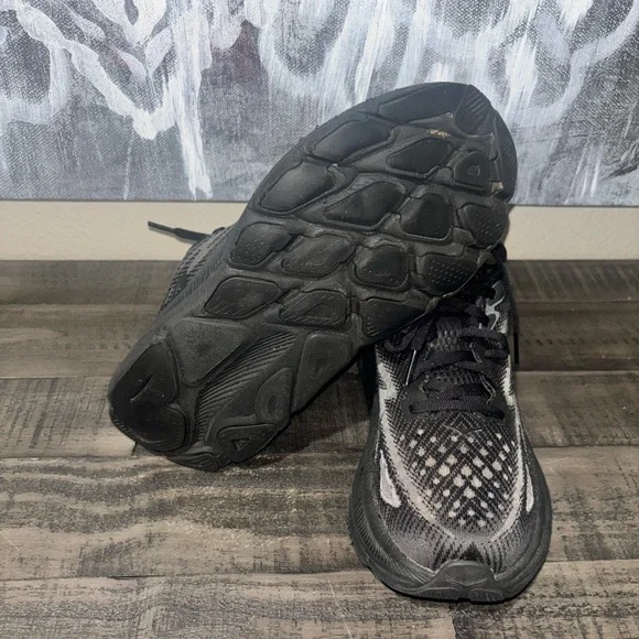 Hoka Clifton 9 women's training shoe SZ 6 - Picture 10 of 12